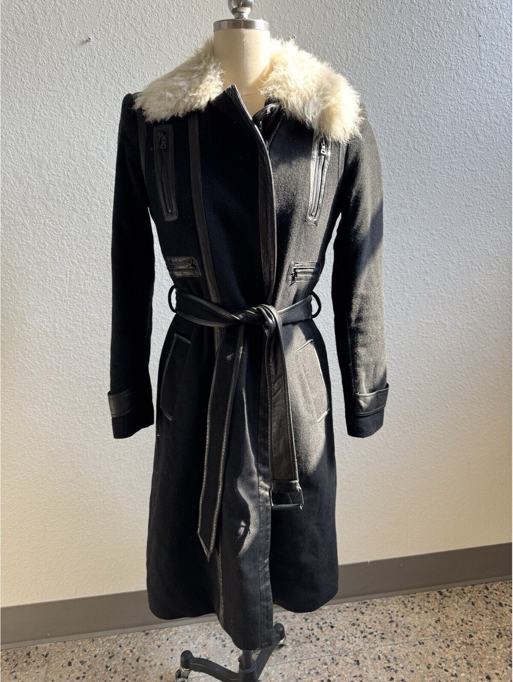 Alice & Olivia Black Trench Sheepskinncolor Lesther Trim Sz S